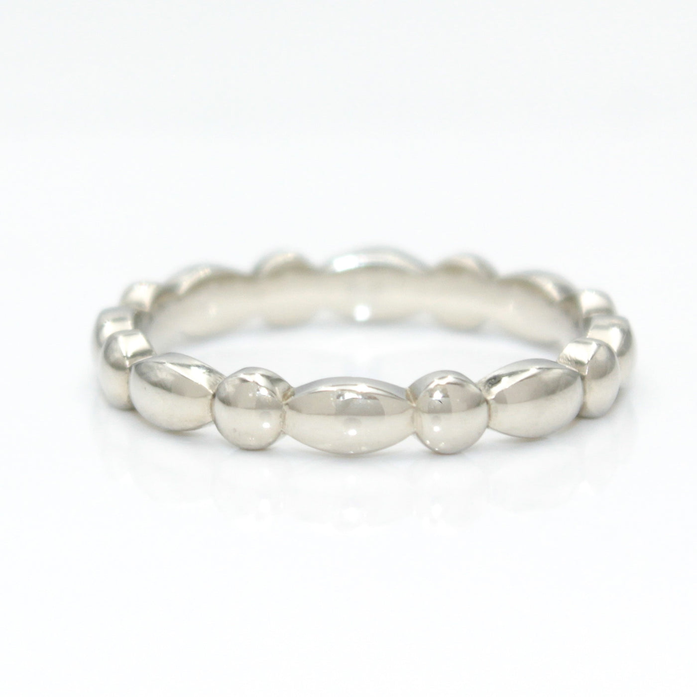 Leaf and Bezel Eternity Band